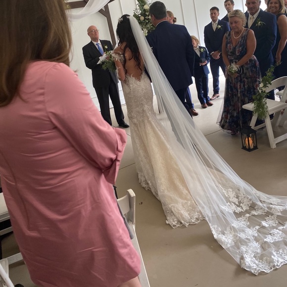 Wedding bridal veil - Picture 3 of 6